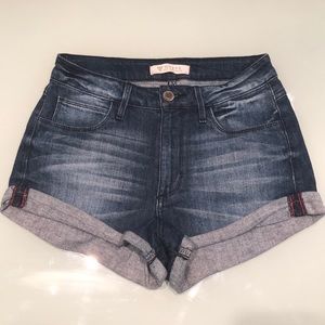 Guess Cuffed blue jean shorts - Size 26